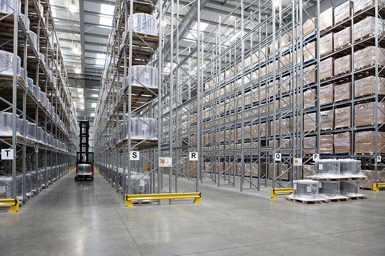 7 Ways to Improve Warehouse Efficiency and Boost Profits